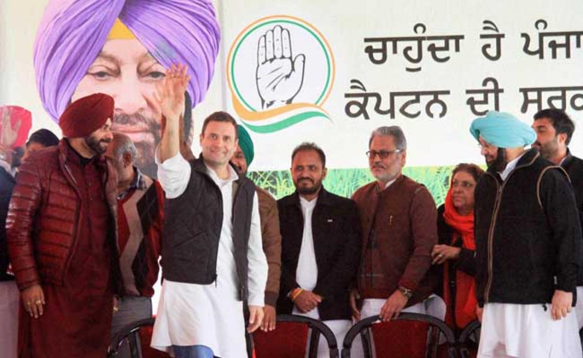 Punjab Elections 2017: Rahul Gandhi Calls Badals Corrupt, Attacks PM Narendra Modi