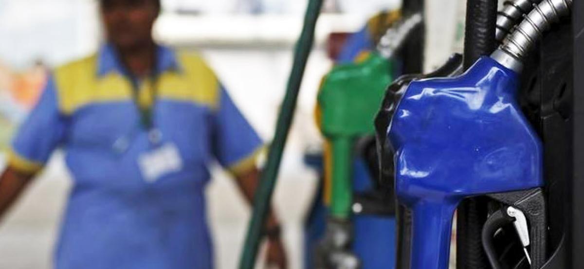 Indias fuel demand rose 5.4 percent in May