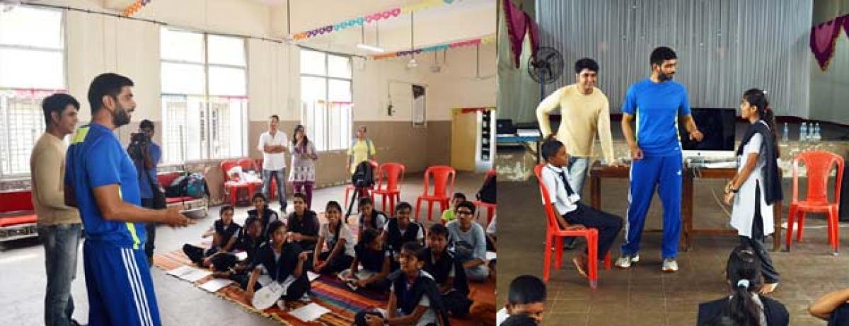 Parisar Asha Conducts Film Making course for Underprivileged children at BMC School