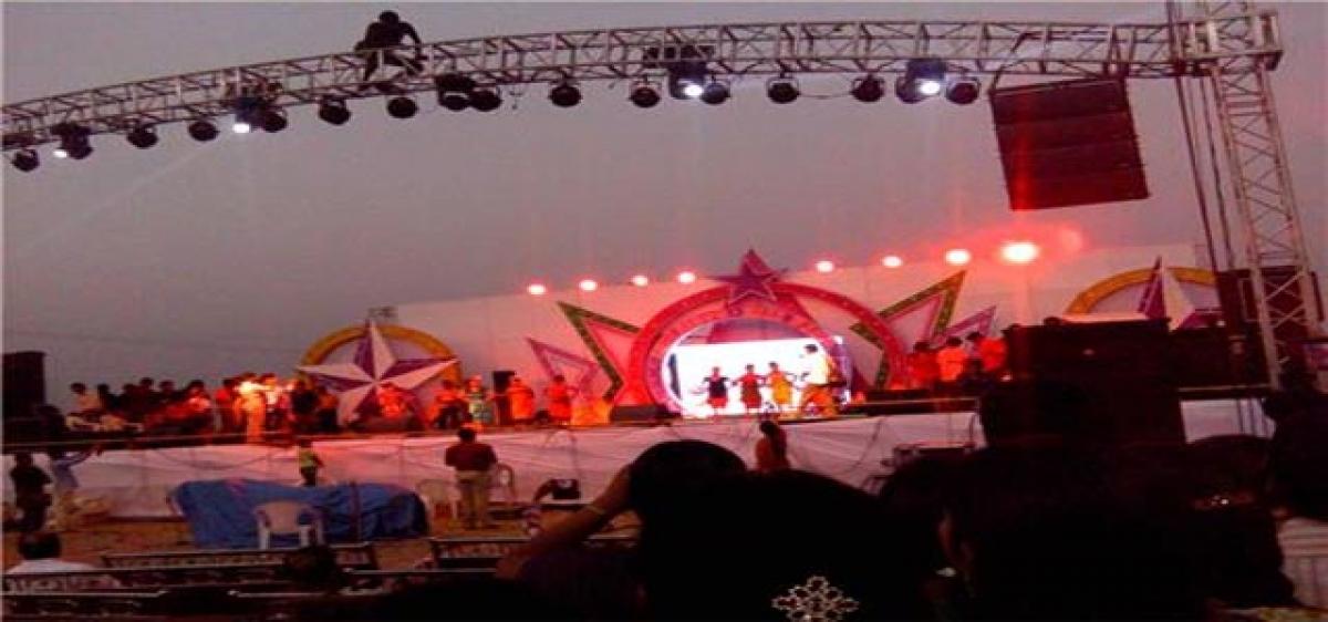 Revenue staff skip  duties in EG, cite Sankranti festival