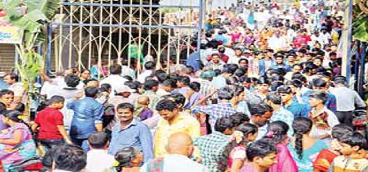 Devotees throng Durga temple