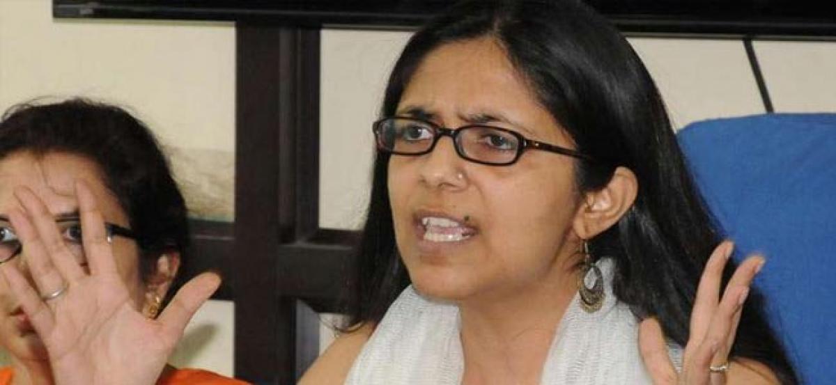 Miranda House bars selfies, hair brushing, gets notice from DCW