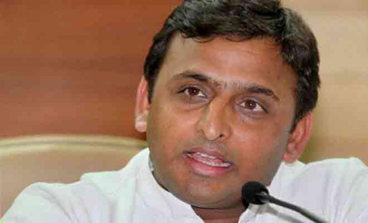 Akhilesh Yadav announces relief for passengers injured in Kanpur train mishap