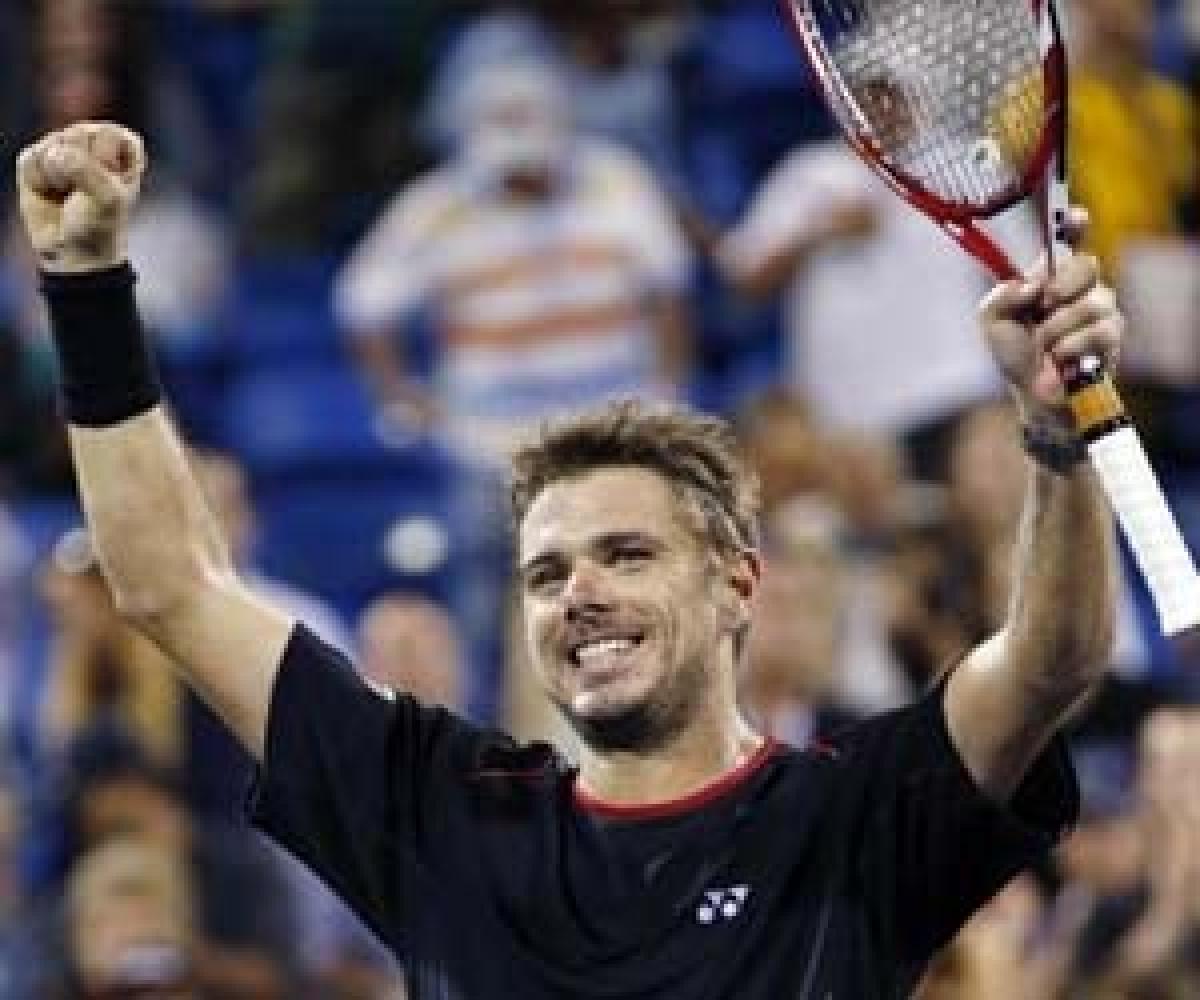 Stan Wawrinka cruises to French Open second round