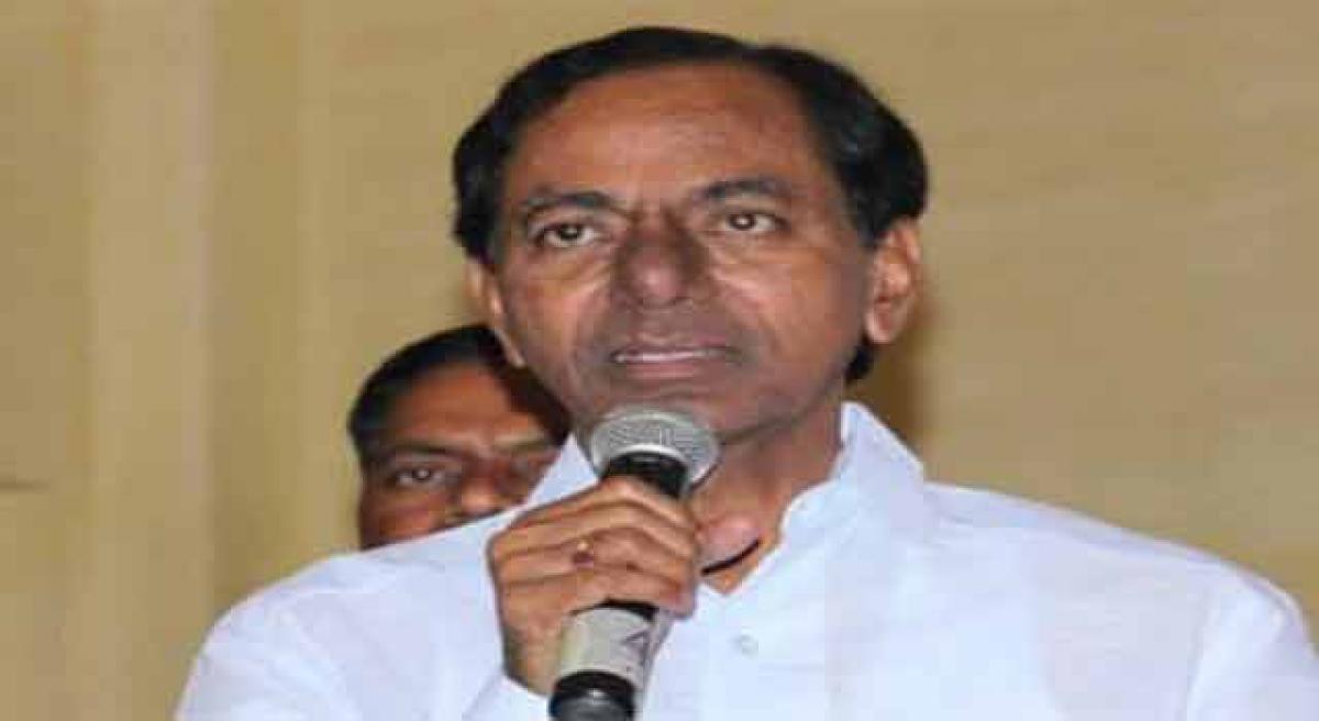 KCR has lunch with Opposition leaders