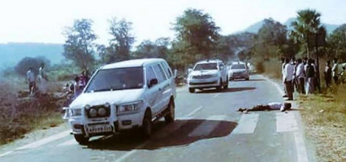 Minister’s convoy zooms past as accident victim lies on road