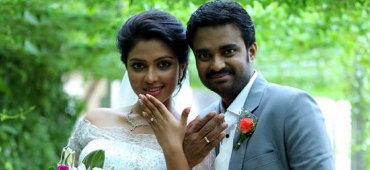 I am not getting remarried: director Vijay