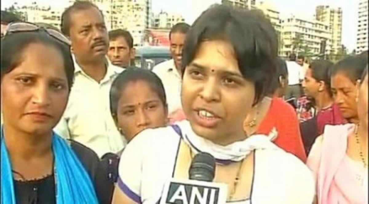 AIMIM dares adamant Trupti Desai to now enter Parsi temple