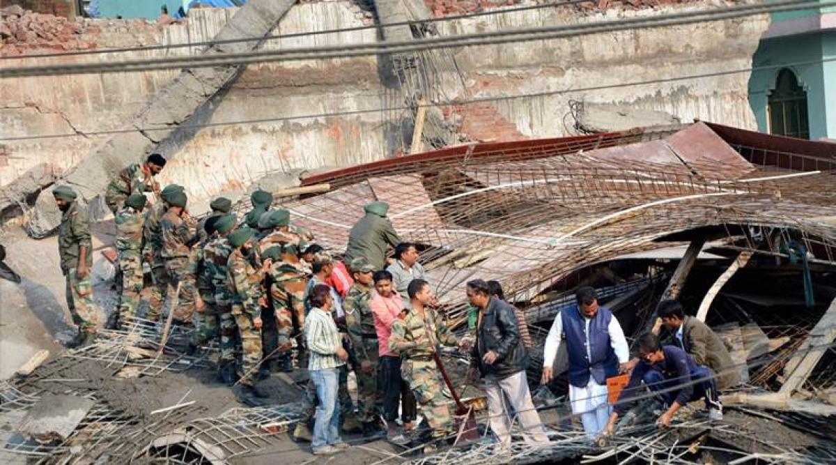 Kanpur: Two dozen trapped in building collapse