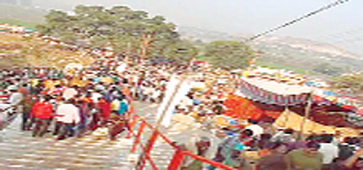 Peddagattu temple sees  sea of devotees