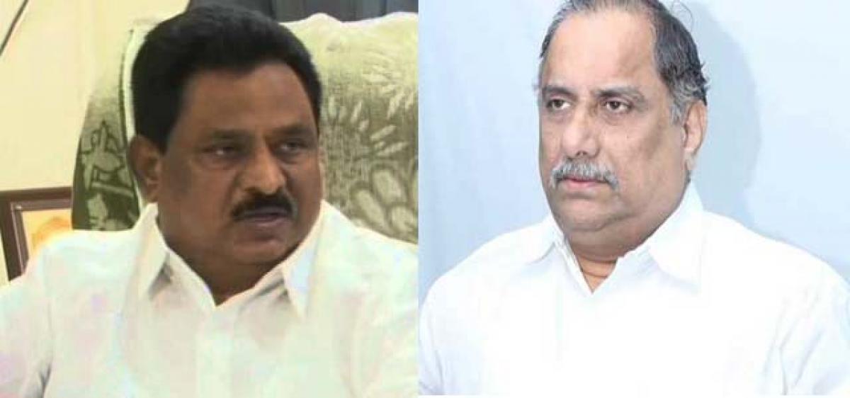 Chinnarajappa, Mudragada engage in war of words