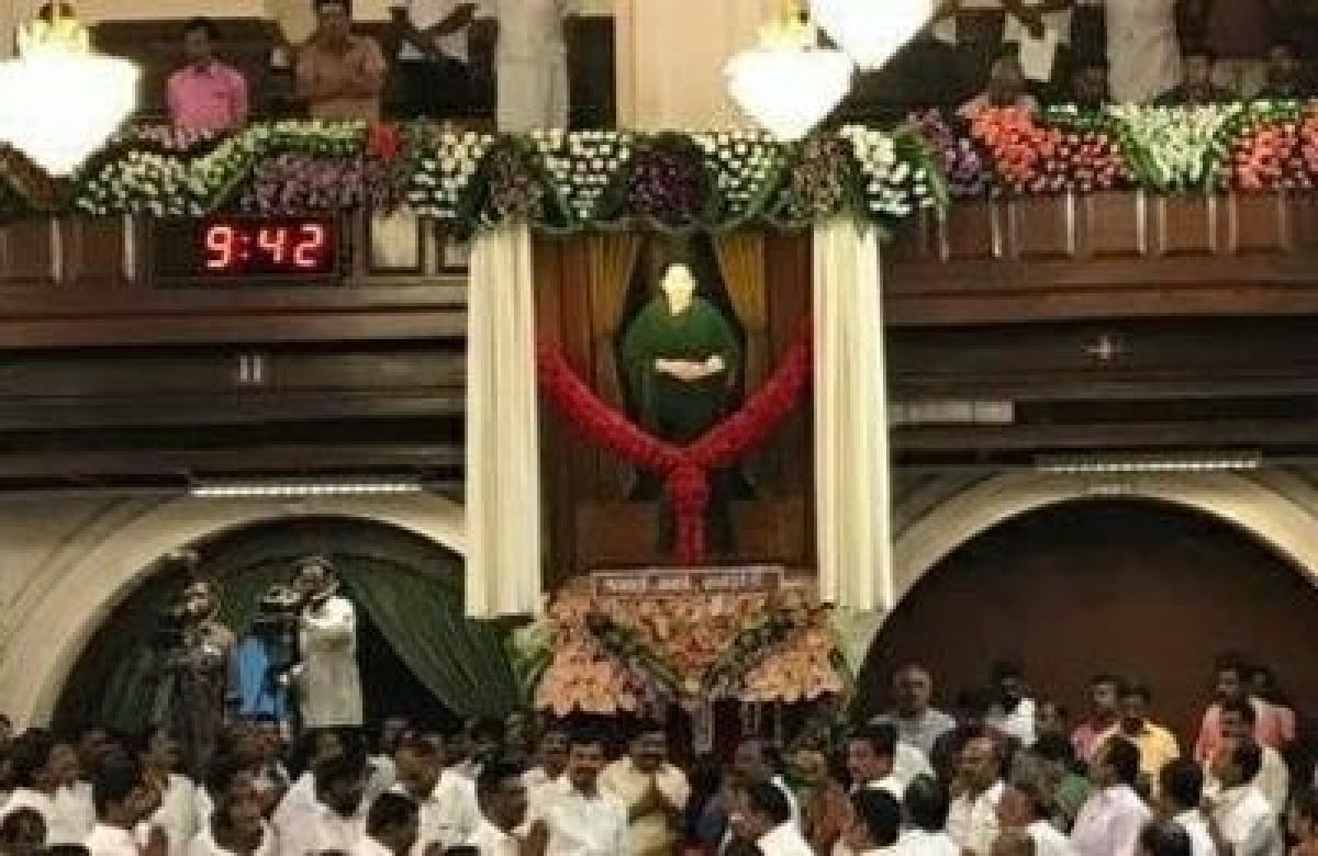 DMK seeks removal of Jayalalithaas portrait in TN assembly