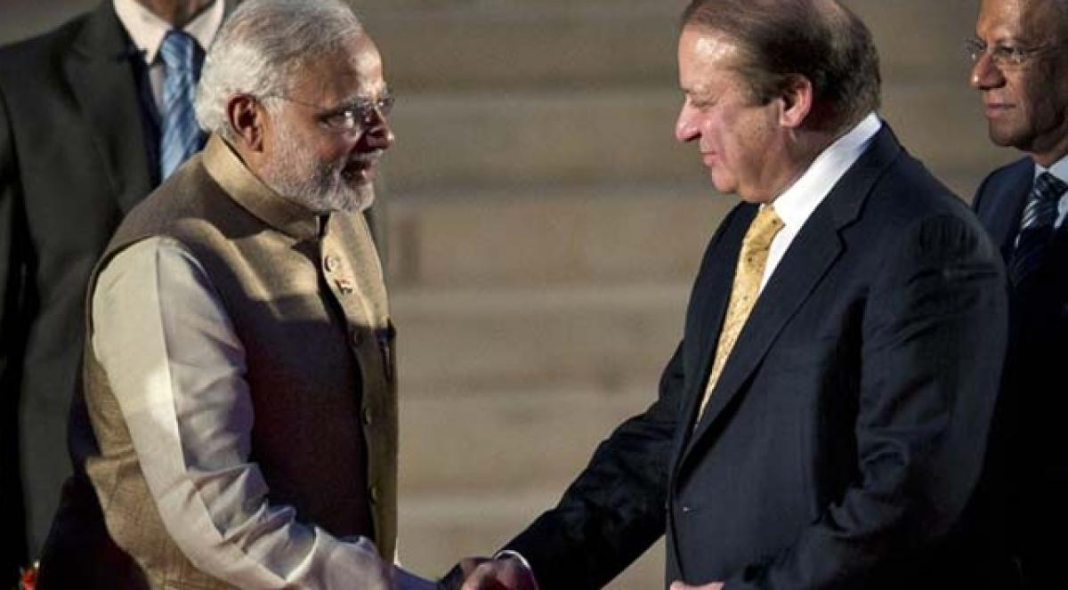 Modi Sharif discuss terror, skirt Kashmir