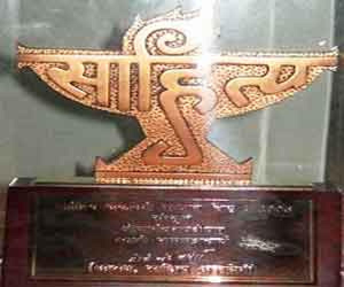 Sahitya Puraskar honours for Pingali, Alapati