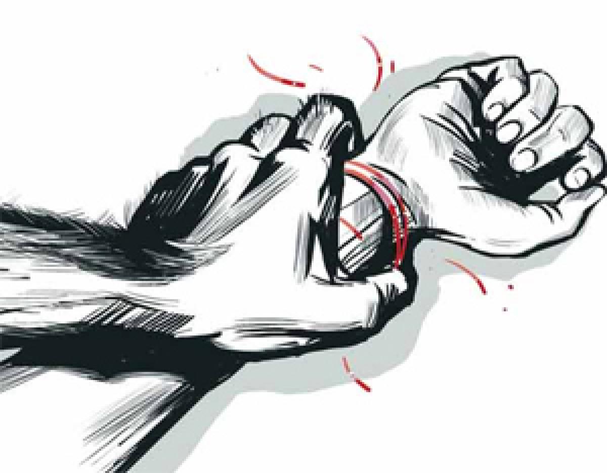 Widow gangraped, set afire in Maharashtra