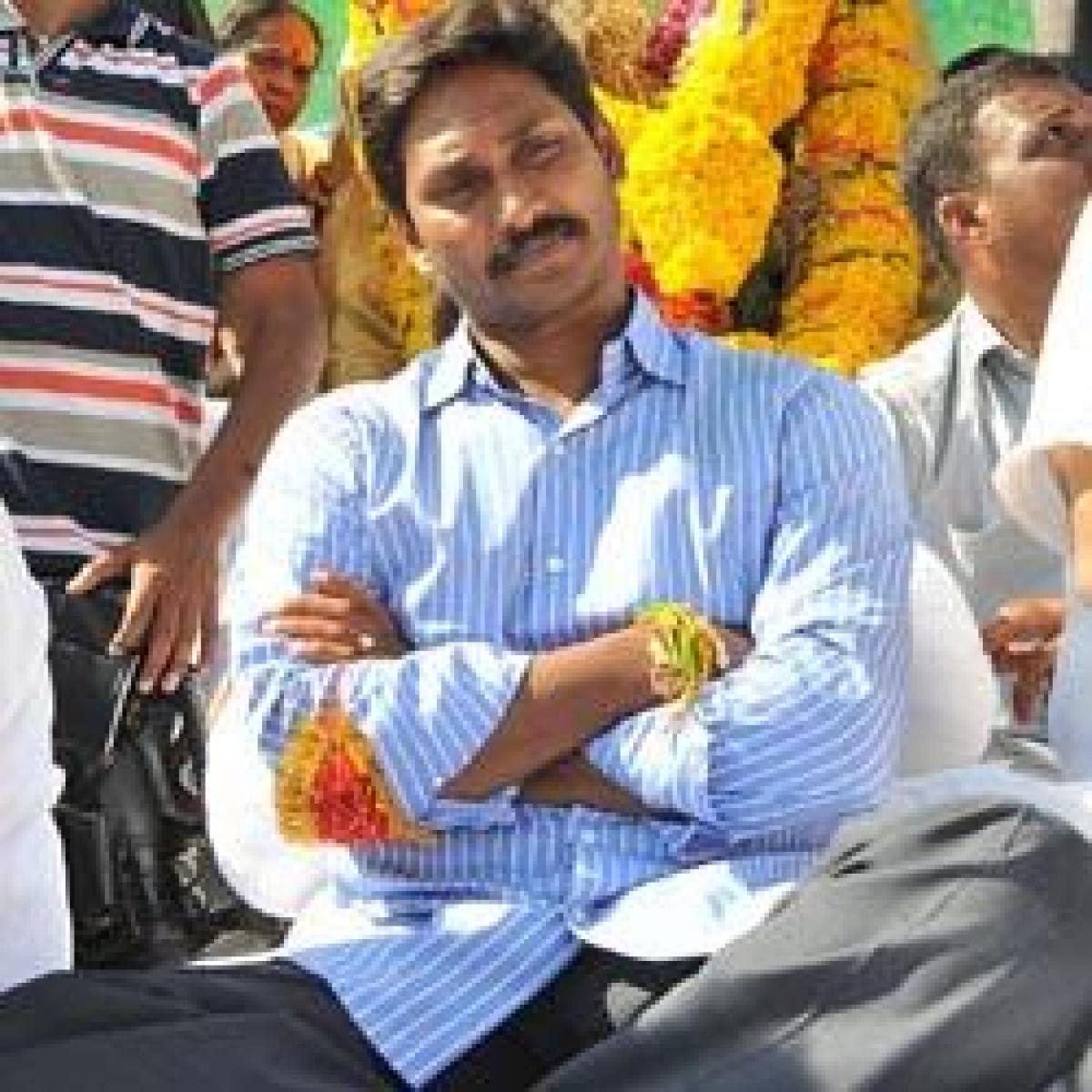 YS Jagan begins Deeksha in Guntur