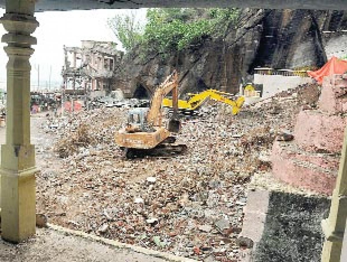 Durga temple works gain momentum