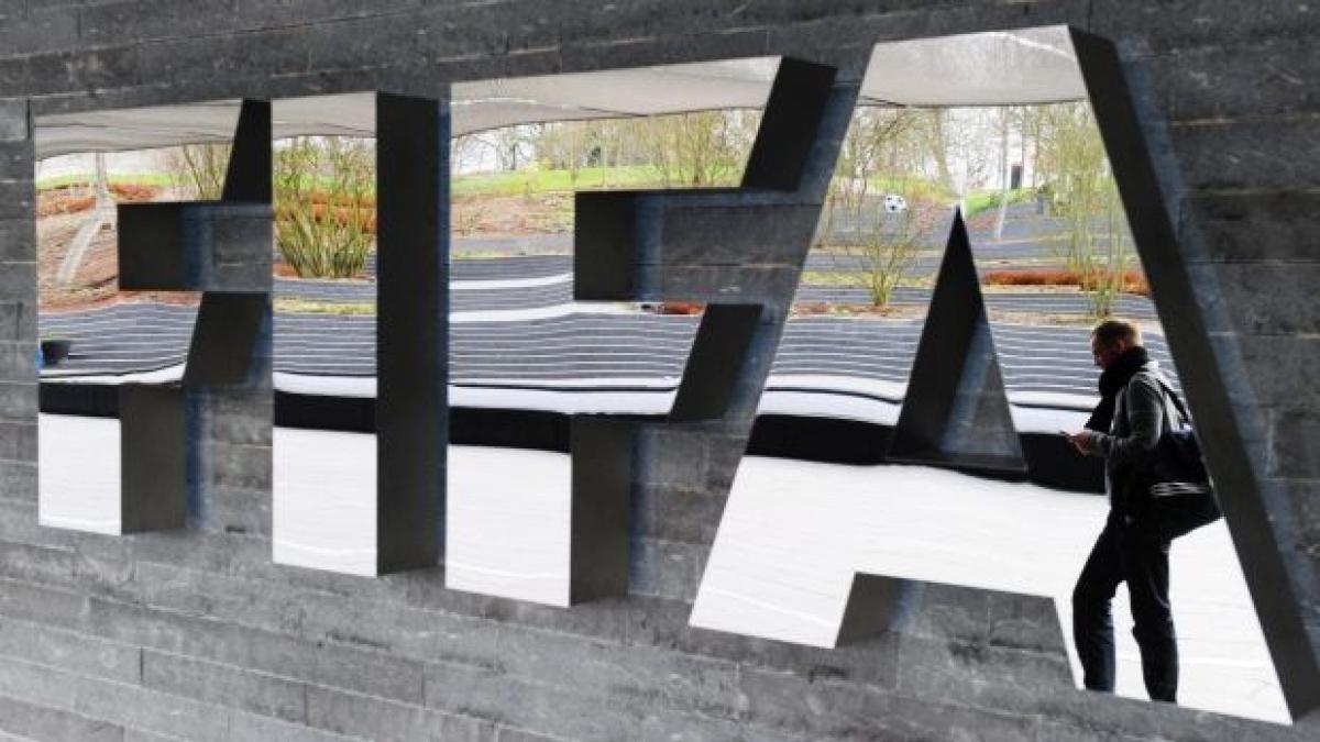 FIFA mulls delaying presidential election, calls crisis meeting