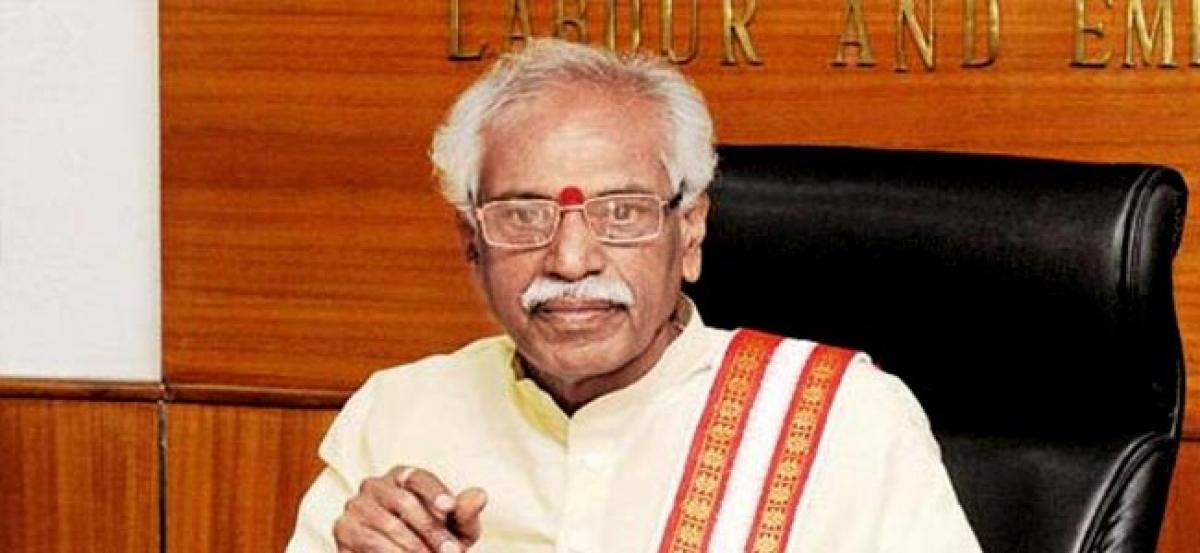 Dattatreya slams Chidambaram over note-ban comments