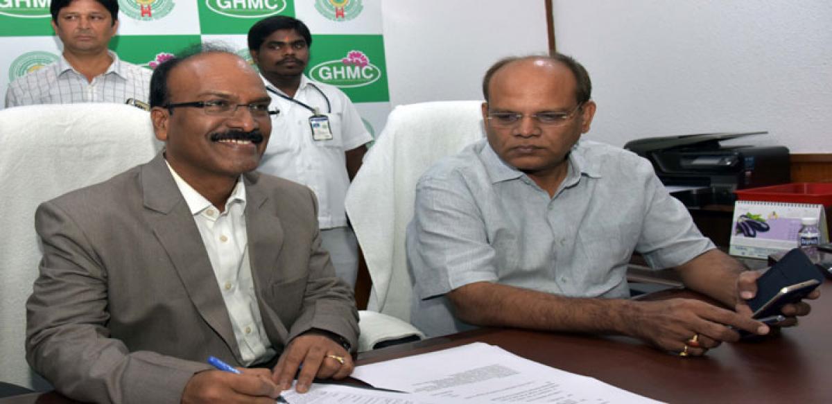 Janardhan Reddy assumes charge as GHMC chief