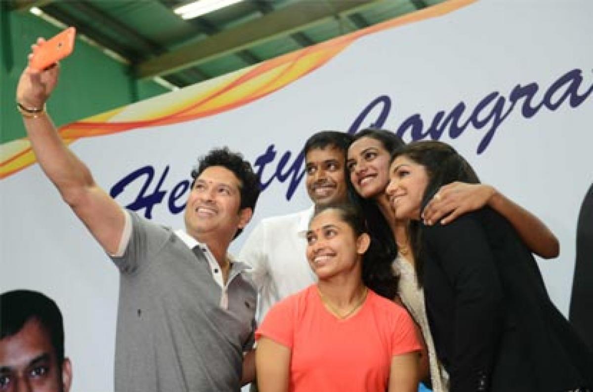 Sustain the momentum, Sachin tells Rio heroines