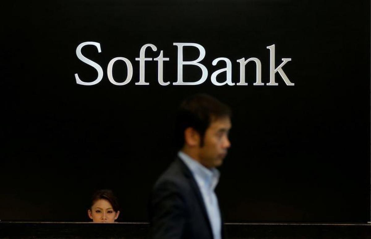 SoftBank shares up; sources say co willing to cede control of Sprint