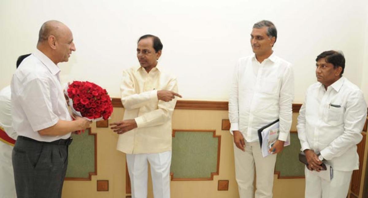 KCR apprises Guv of districts rejig