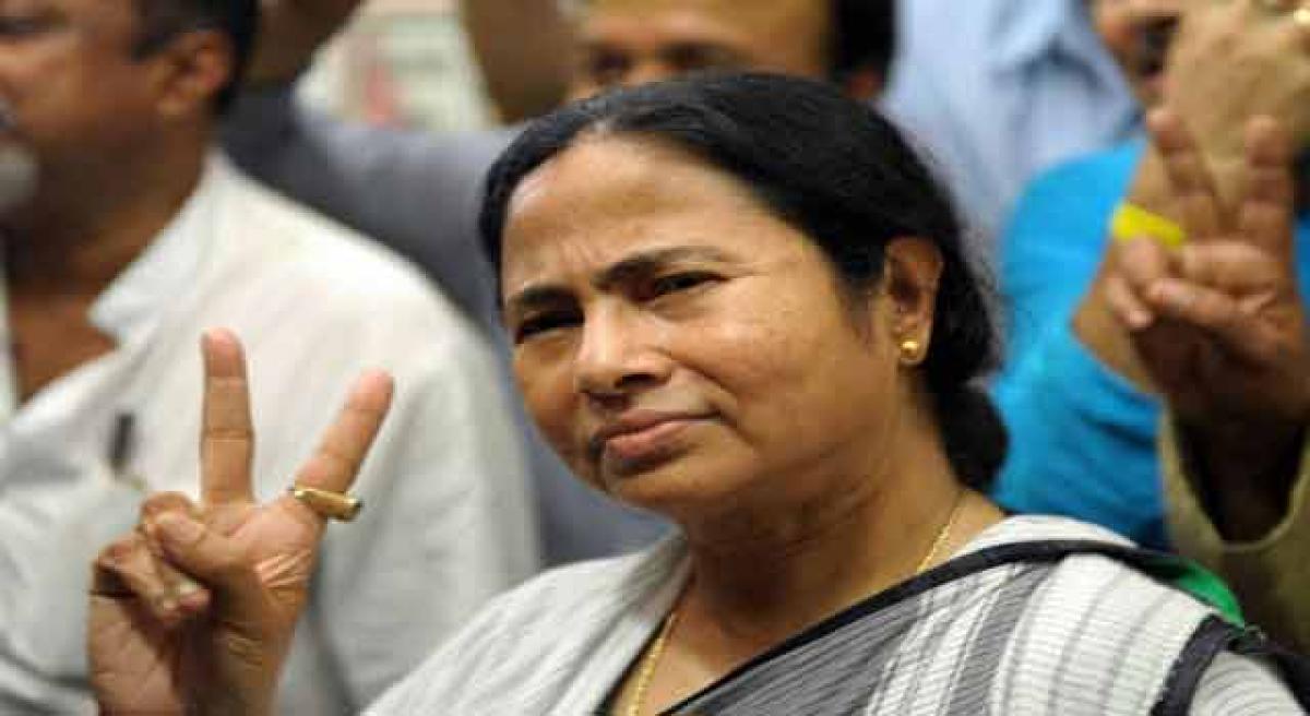 Didi retains WB, Left regains Kerala