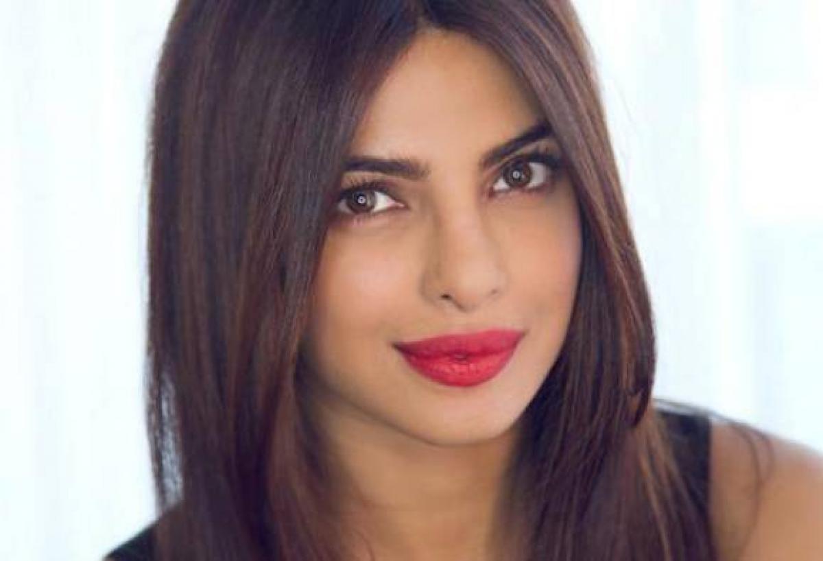 Priyanka Chopra honoured with Fempowerment Women Achievers award