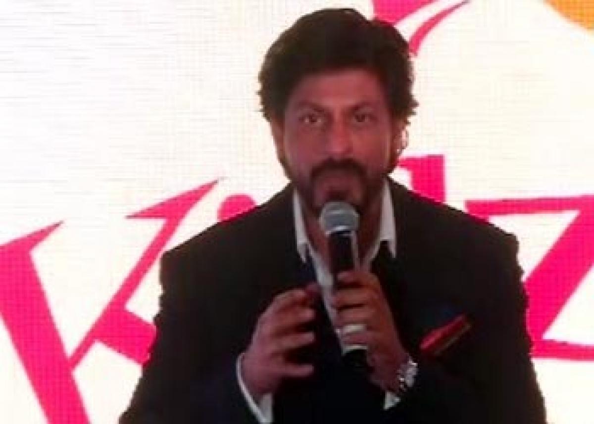 SRK goes down his Mohabbatein days