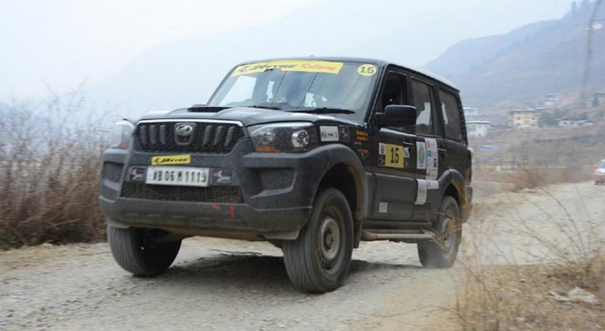 Deep, Prakash climb to second in JK Himalayan Drive