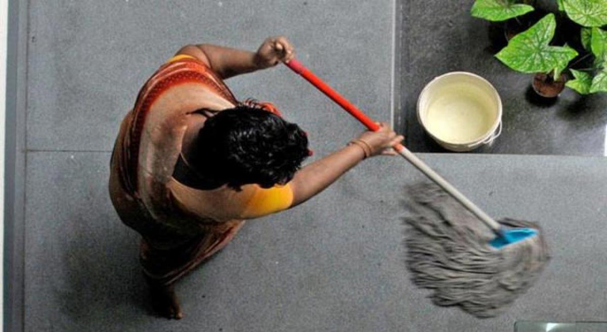 Indian domestic workers demand fair wages, days off + a cup of coffee