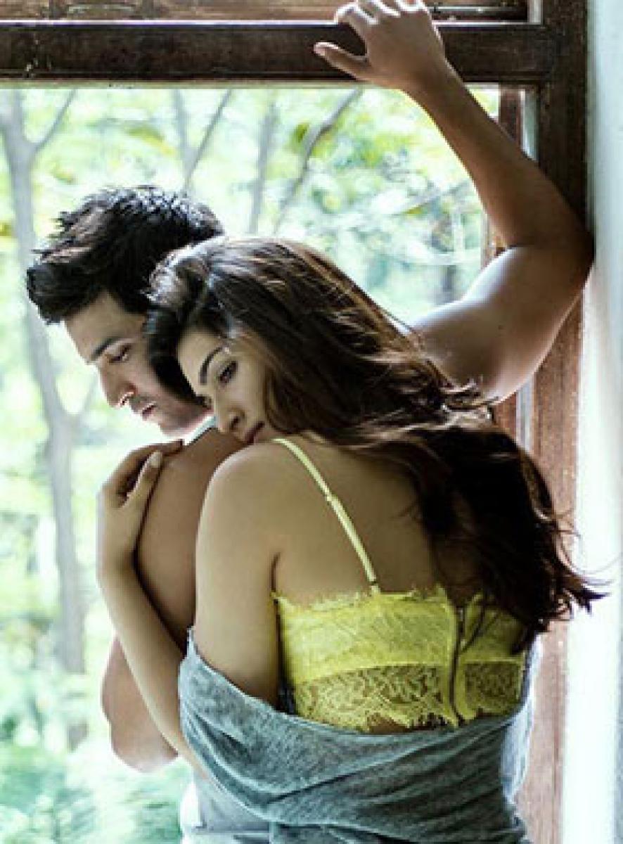 Sushant, Kriti pair up for Dinesh Vijans directorial debut