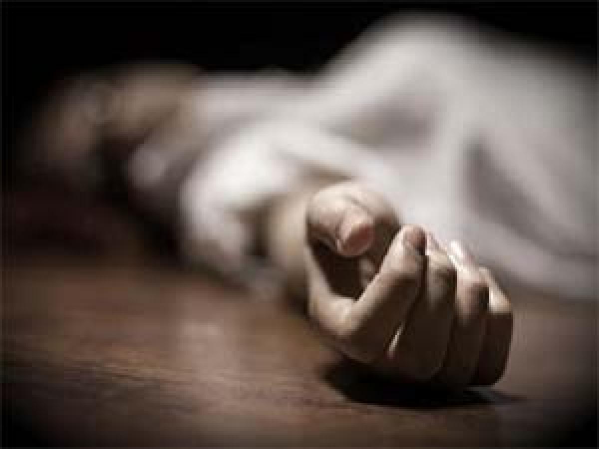 Man brutally murders wife in Nizamabad