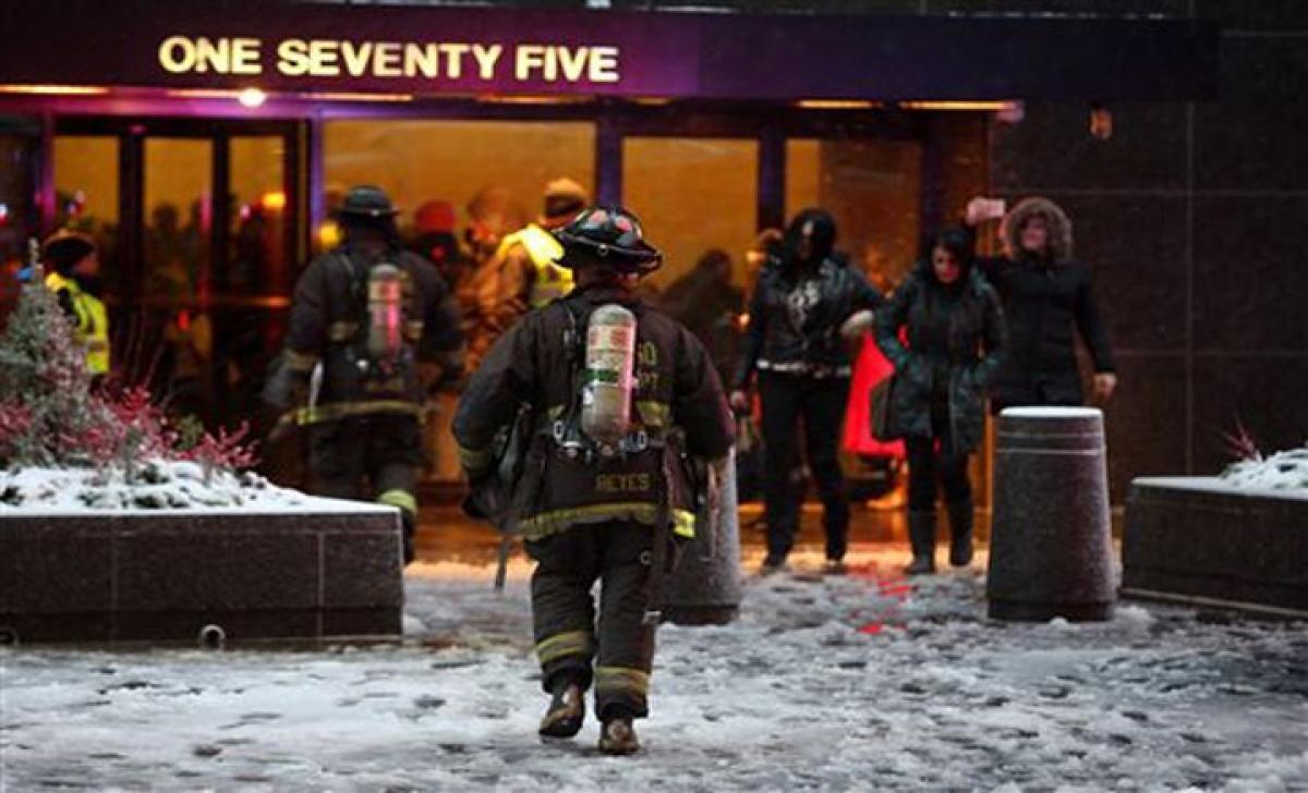 Fire breaks out in Chicagos Hancock skyscraper