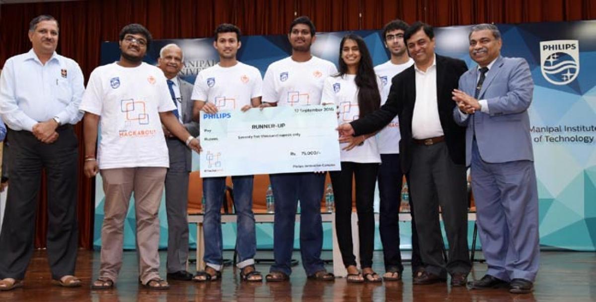 MIT, KMC combined team wins Hackabout 2016