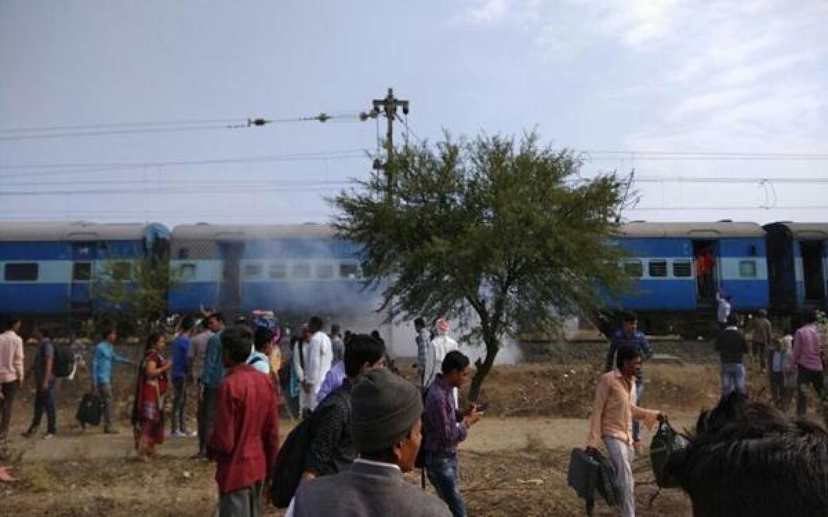 Four injured in blast in Bhopal-Ujjain passenger train