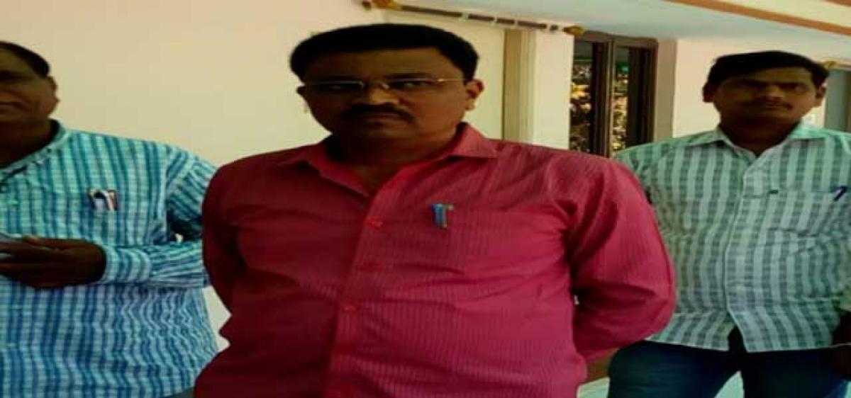 Mancherial: Mandal Extension Officer held for taking bribe