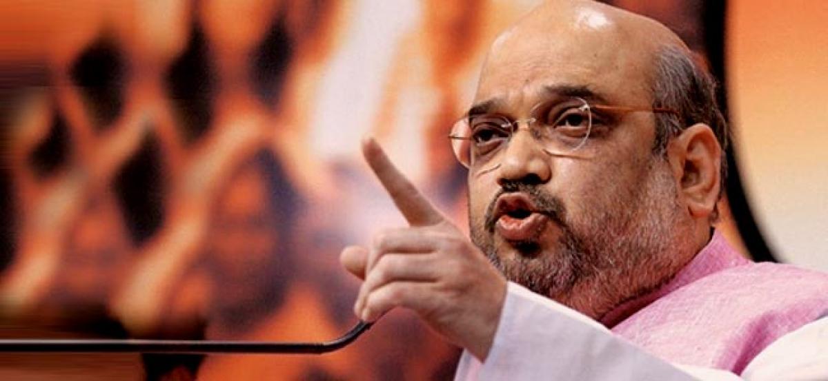 Amit Shah rushes to Delhi amidst bitter power struggle in SP