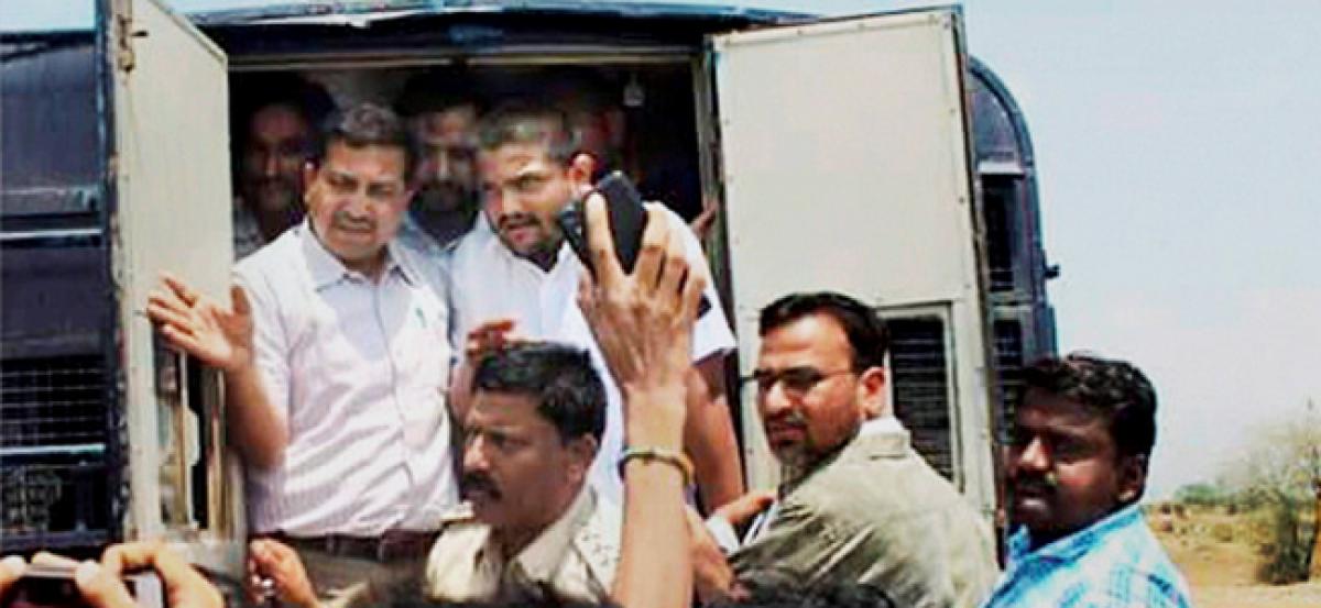 Madhya Pradesh: Hardik Patel arrested on way to meet farmers in Mandsaur