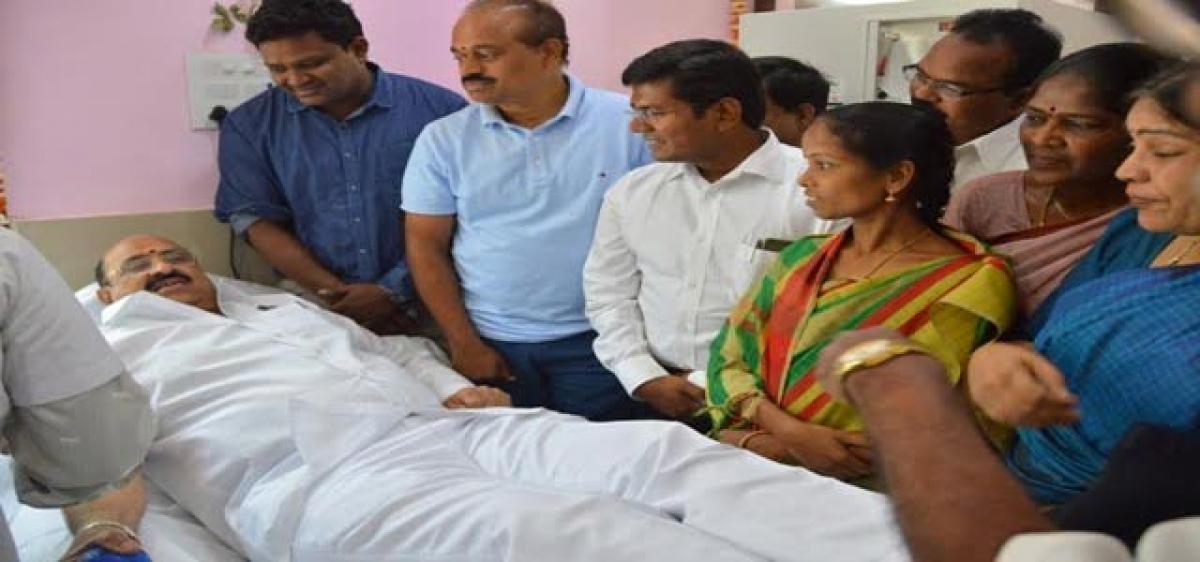 Kamineni vows better  medical facilities for tribals