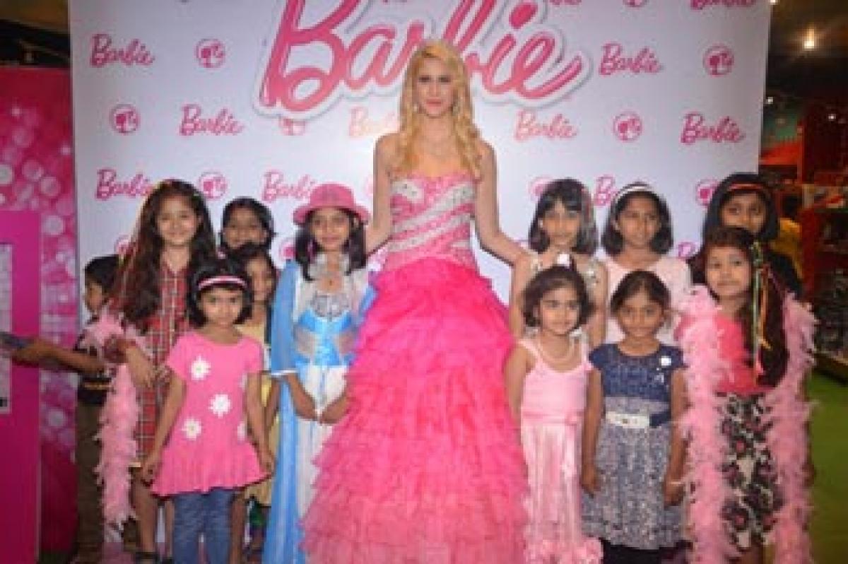 Barbie mesmerises her li’l fans