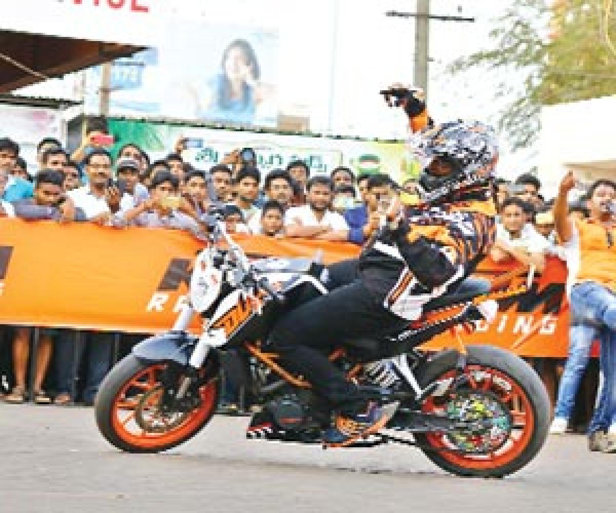 Daredevilry marks KTM Stunt Show