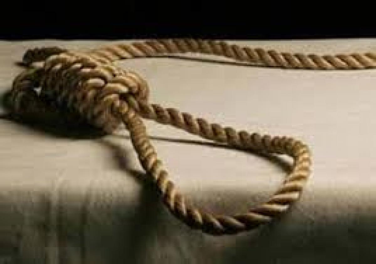 Couple commits suicide after poisoning children in Hyderabad