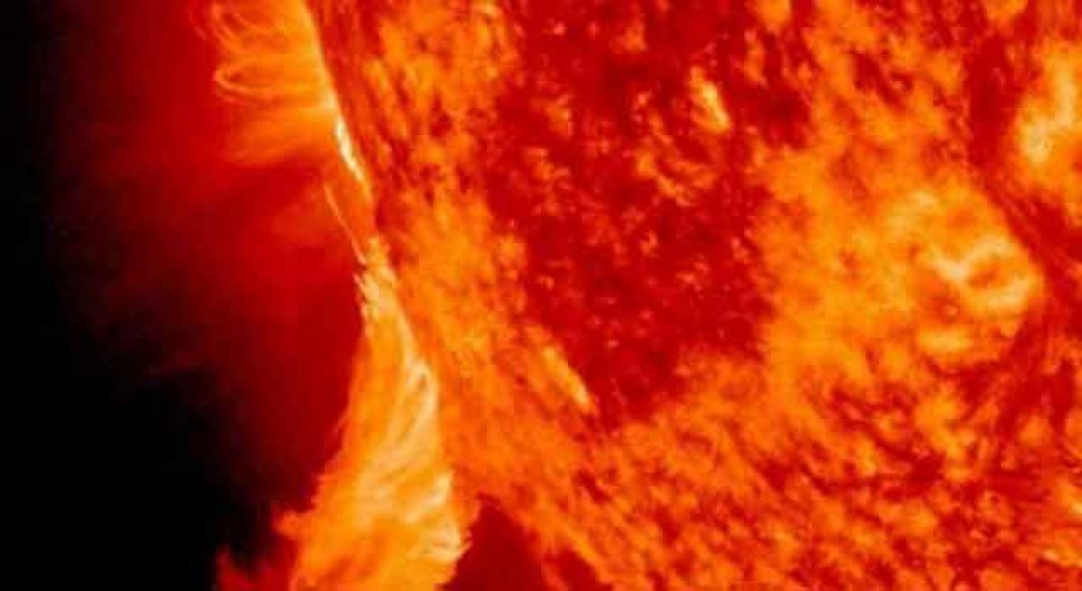 Two NASA missions decode intense solar flares