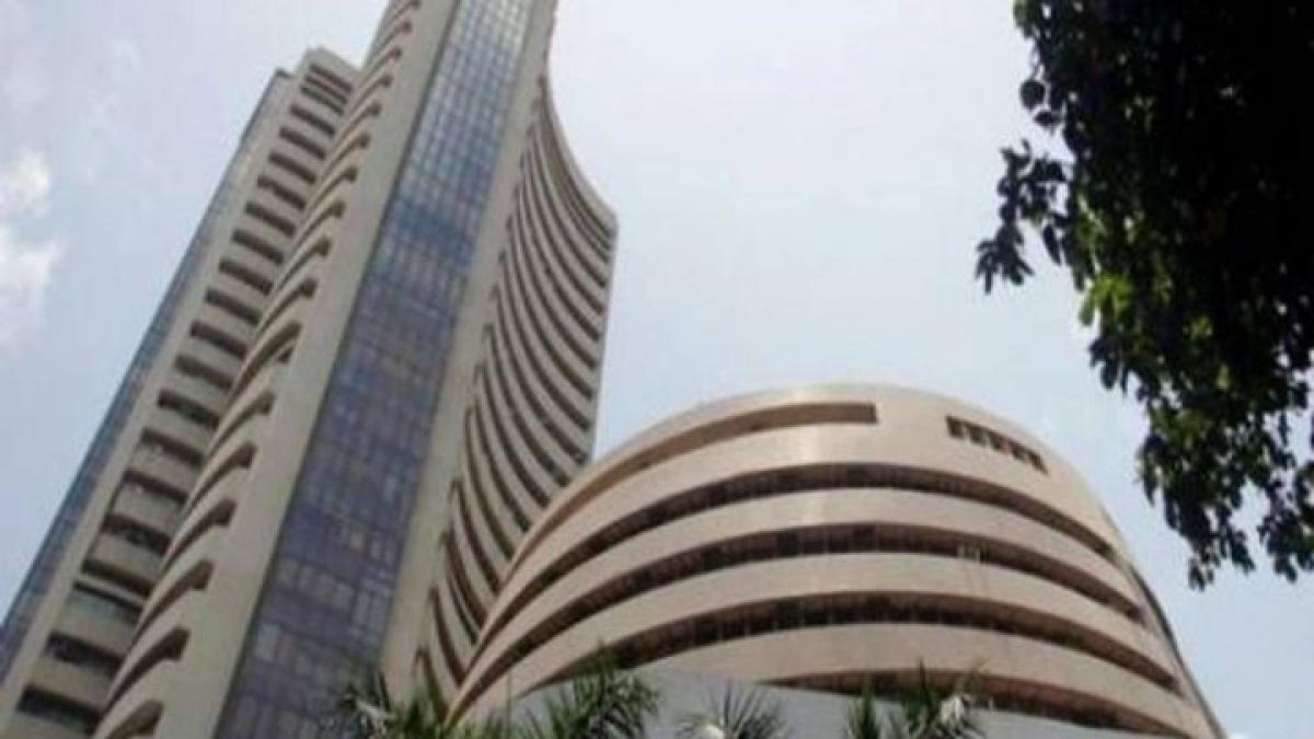 Selling pressure pulls Indian equities lower