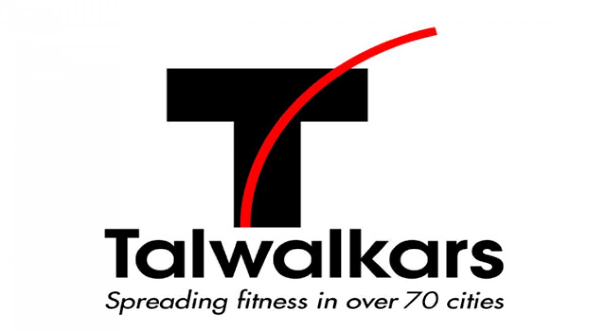 Fitness session at Talwalkars for marathoners