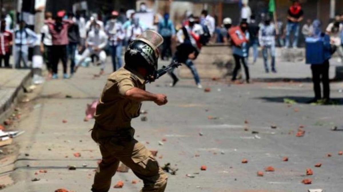 Eid celebrations underway in Kashmir; multiple clashes reported