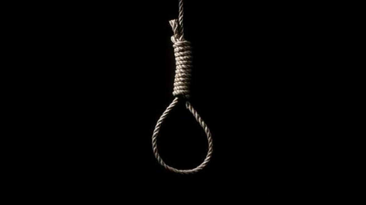 Weaver commits suicide in Karimnagar