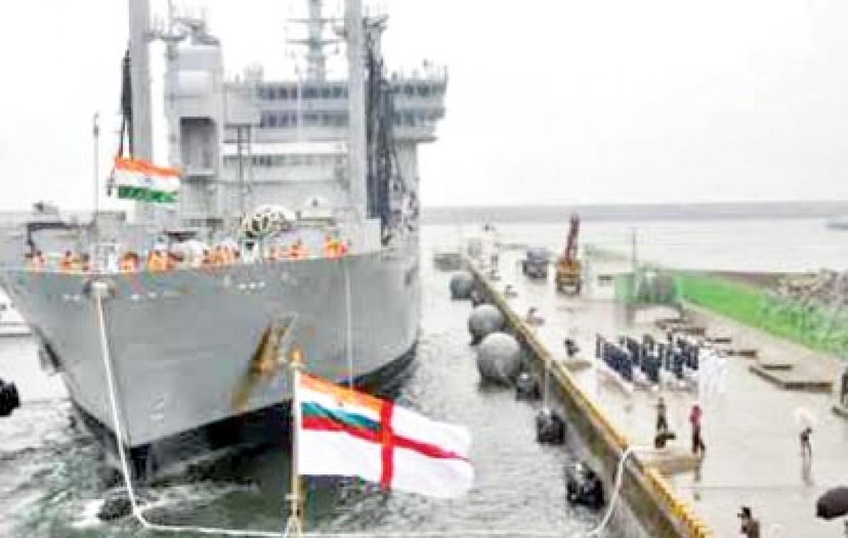 Indian naval ships dock in Korea